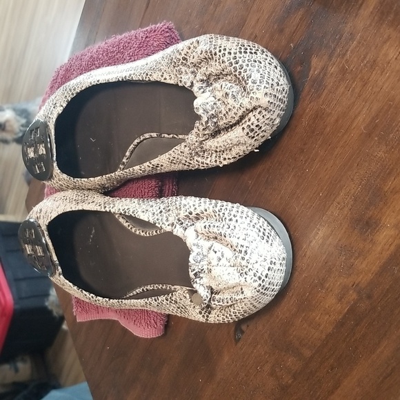 Tory Burch Ballet Flats Size 8 Womens Snake Print - Picture 3 of 5